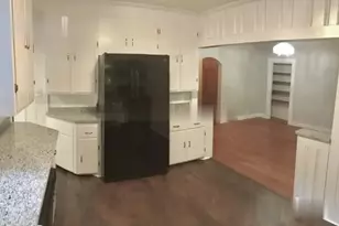 46 Richardson St, Wakefield, MA 01880 - Photo 2