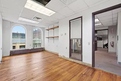 287-289 High St, Holyoke, MA 01040 - Photo 4
