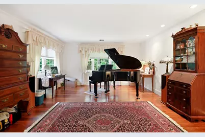306 Country Side Rd #306, Greenfield, MA 01301 - Photo 2