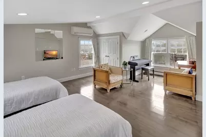 216 Lynn Fells Pkwy, Saugus, MA 01906 - Photo 30