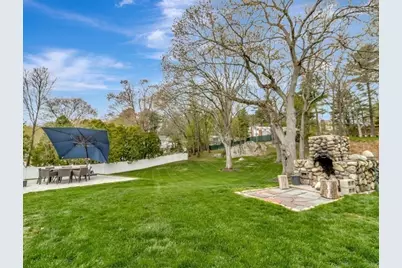 216 Lynn Fells Pkwy, Saugus, MA 01906 - Photo 36