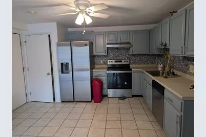 653 Plantation St #6-A, Worcester, MA 01605 - Photo 2