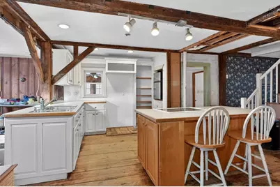 19 Ash St, Marlborough, MA 01752 - Photo 10