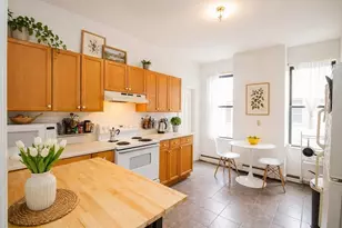 10 Davis Ave, Brookline, MA 02445 - Photo 6