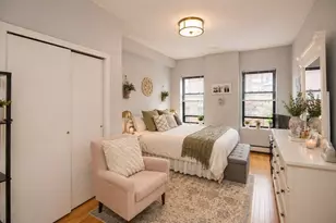 10 Davis Ave, Brookline, MA 02445 - Photo 4