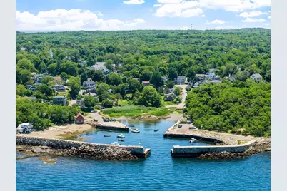 12 Andrews Street, Gloucester, MA 01930 - Photo 2