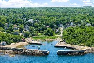 12 Andrews St, Gloucester, MA 01930 - Photo 2