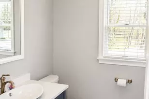 352 North Ave, Rochester, MA 02770 - Photo 16