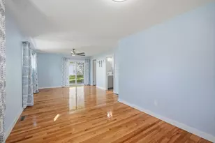 210 Winton St, Springfield, MA 01118 - Photo 18