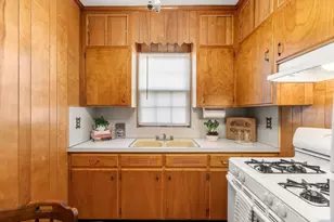 155 Birch St, New Bedford, MA 02744 - Photo 16