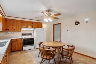 11 Cromie St, Clinton, MA 01510 - Photo 2