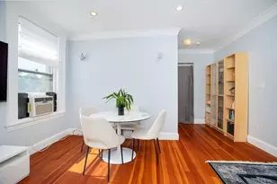 1064 Beacon St, Brookline, MA 02446 - Photo 10