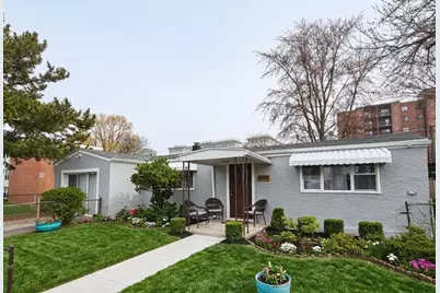 2 Porter Ave, Revere, MA 02151 - Photo 1