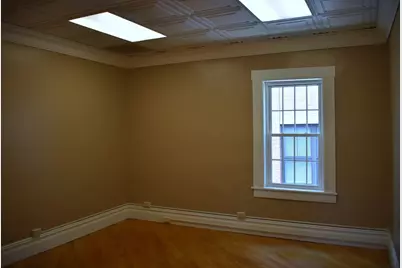 270 Pleasant Street, Northampton, MA 01060 - Photo 8