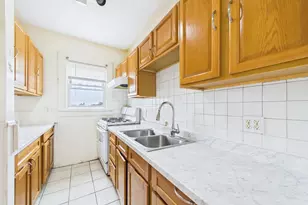 42 Fair St, New Bedford, MA 02740 - Photo 10
