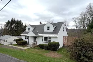 263 Walker St, North Adams, MA 01247 - Photo 2