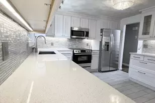 74 Grover St, Revere, MA 02151 - Photo 4