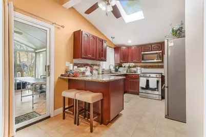 96 Star St, Fall River, MA 02724 - Photo 10