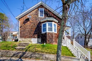 546 Snell St, Fall River, MA 02721 - Photo 2