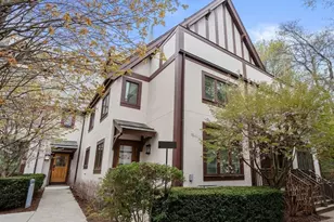 201 Freeman St, Brookline, MA 02446 - Photo 4