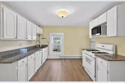58 River St #58, Newton, MA 02465 - Photo 4