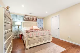 883 Grinnell St, Fall River, MA 02721 - Photo 6