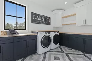 5 Lisa St, Burlington, MA 01803 - Photo 30