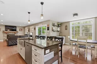 32-1/2 E Howland Rd, Freetown, MA 02717 - Photo 10
