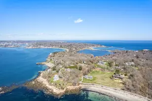 5 Elm Ave, Gloucester, MA 01930 - Photo 2