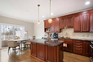 806 Ledgewood Way, Clinton, MA 01510 - Photo 4