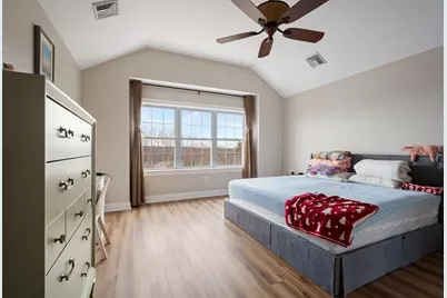 806 Ledgewood Way #806, Clinton, MA 01510 - Photo 18