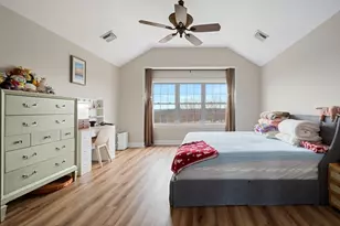 806 Ledgewood Way, Clinton, MA 01510 - Photo 20