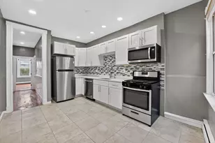 129 Harrishof, Boston, MA 02121 - Photo 2