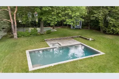 191 Newton St, Brookline, MA 02445 - Photo 32