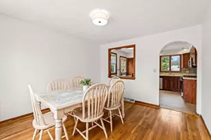19 Rosewood Ave, Billerica, MA 01821 - Photo 8