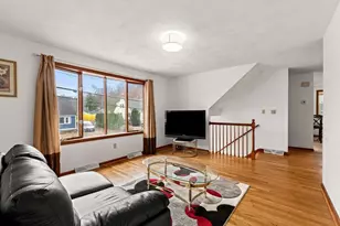 19 Rosewood Ave, Billerica, MA 01821 - Photo 10