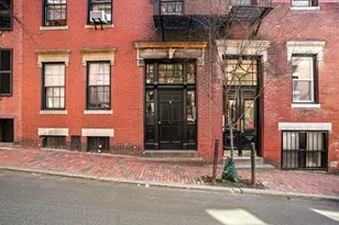 70 Revere St, Boston, MA 02114 - Photo 24