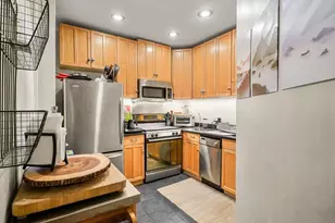 70 Revere St, Boston, MA 02114 - Photo 10