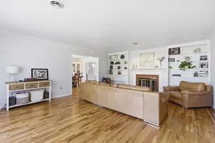 28 Lancelot Ct, Norwood, MA 02062 - Photo 6
