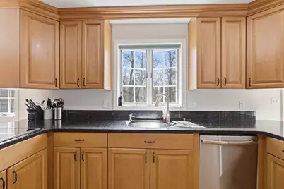28 Lancelot Ct, Norwood, MA 02062 - Photo 16
