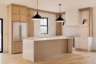 17 S Waverly St, Boston, MA 02135 - Photo 8