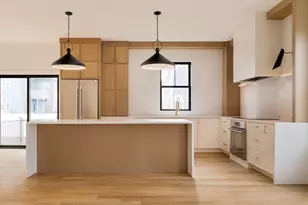 17 S Waverly St, Boston, MA 02135 - Photo 10