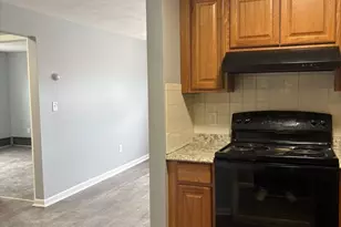 90 Ford St, Lynn, MA 01904 - Photo 2