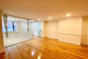 280 Commonwealth Ave, Boston, MA 02116 - Photo 1