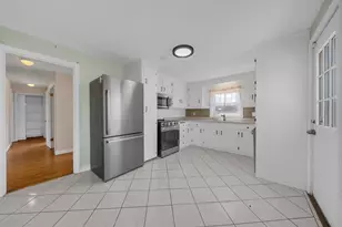 525 Winthrop St, Medford, MA 02155 - Photo 8