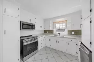 525 Winthrop St, Medford, MA 02155 - Photo 10