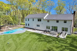 7 Circle Dr, Dover, MA 02030 - Photo 4
