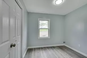 101 Laurie Ln, Lowell, MA 01854 - Photo 24