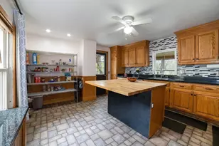 4 Brown St, Spencer, MA 01562 - Photo 12