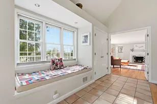 10 Dana St, Amherst, MA 01002 - Photo 8